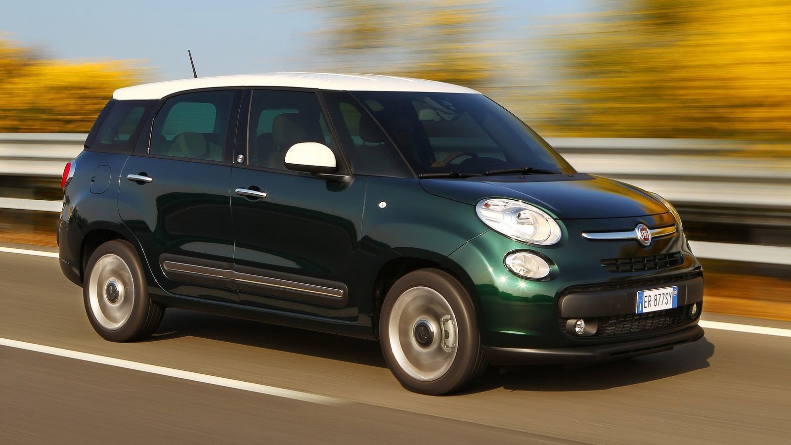 Noleggio auto a lungo termine Fiat 500l Living
